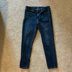 Women’s Gap jeans